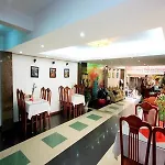 Royal Palace Hotel